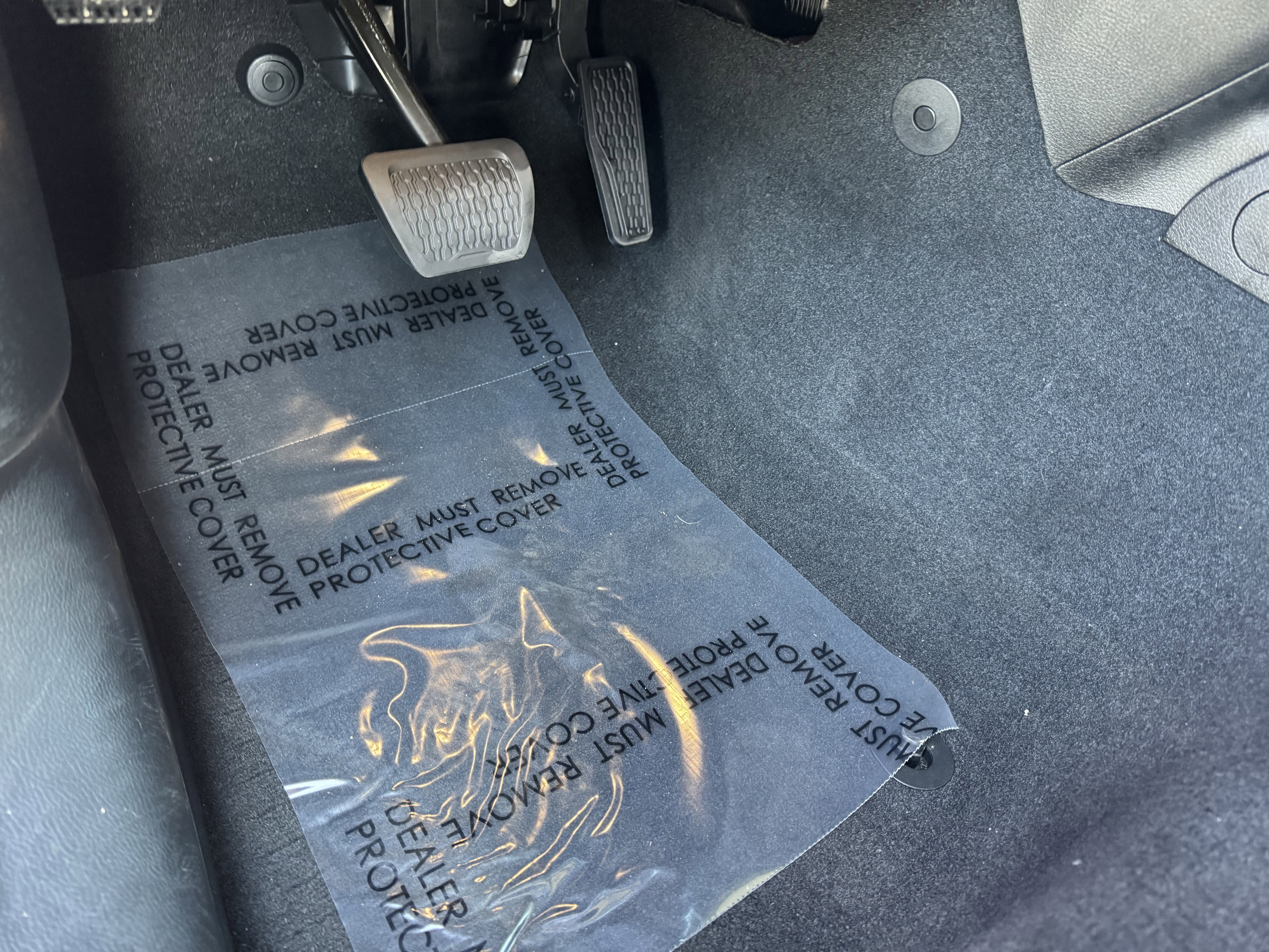 Used 2024 Jeep Wrangler Sahara w/ Safety Group image 19