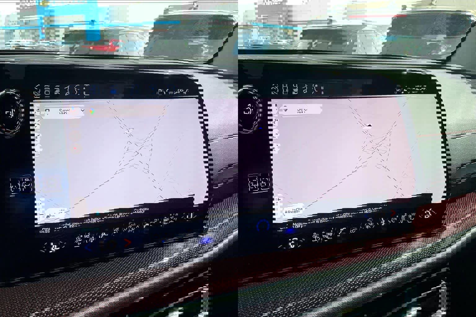 Used 2024 Chevrolet Traverse RS image 32