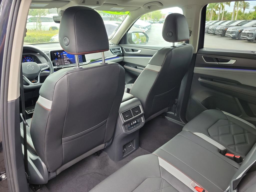 Certified 2026 Volkswagen Atlas Peak Edition AWD/4WD image 13
