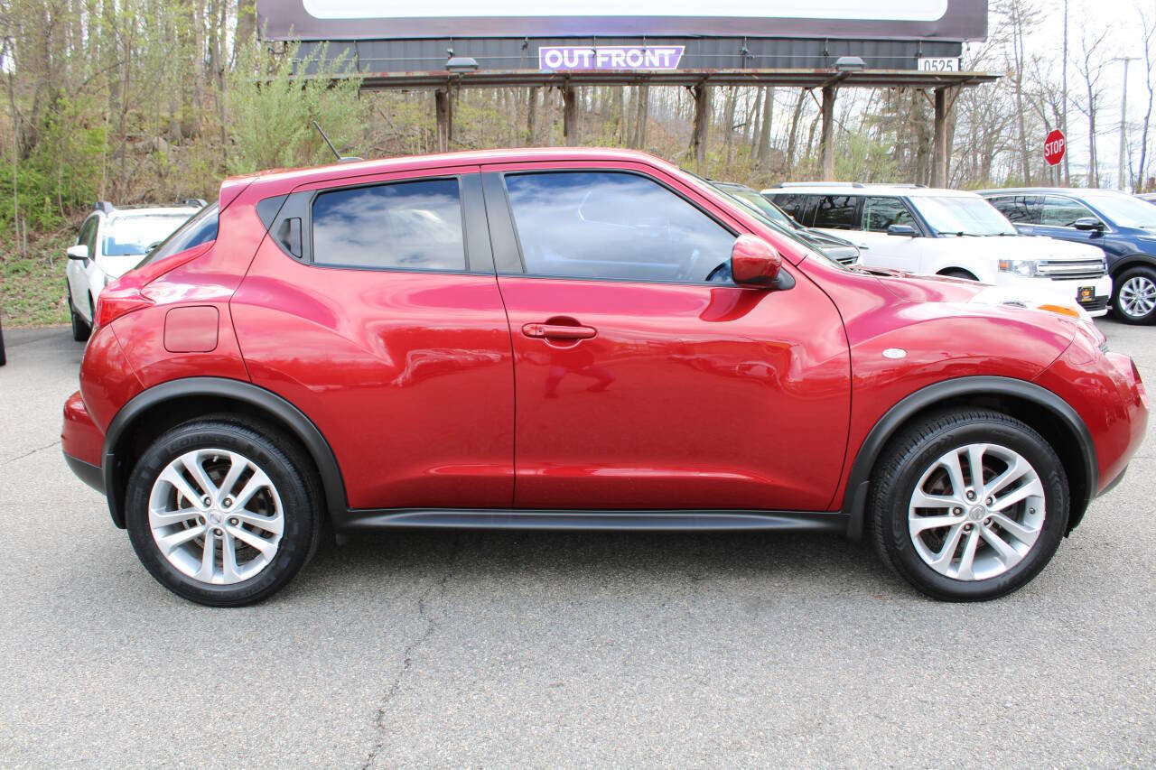 Used 2011 Nissan Juke SV w/ Interior Illumination Pkg image 6