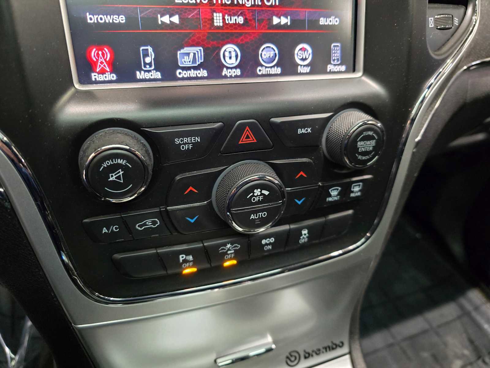 Used 2015 Jeep Grand Cherokee SRT w/ Luxury Group II image 16