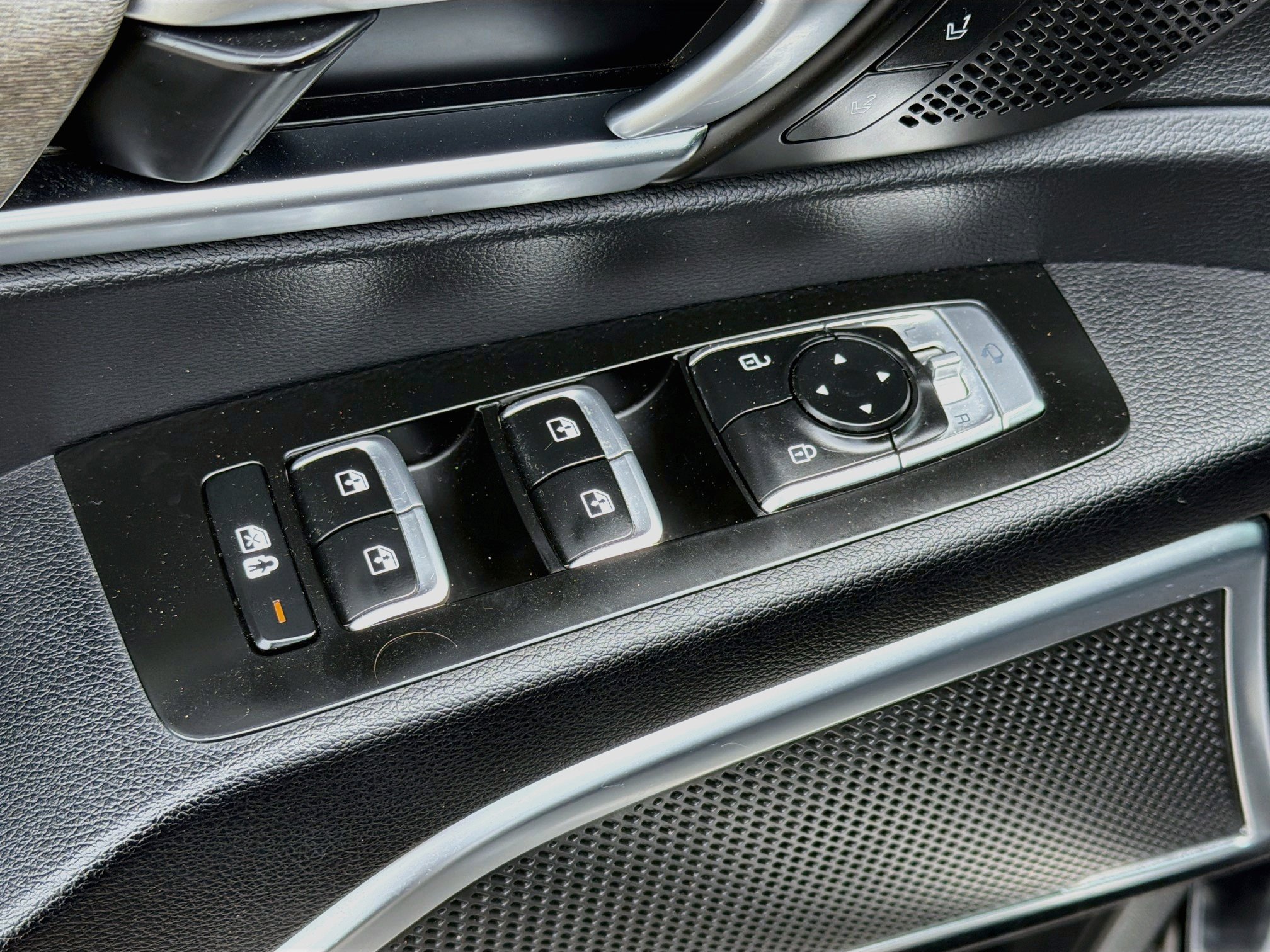 Used 2020 Kia Telluride SX FWD image 25