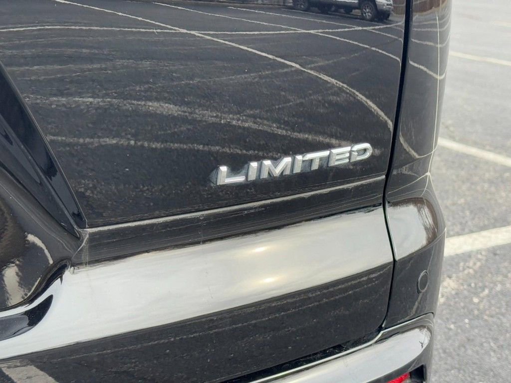 Certified 2025 Toyota Crown Signia w/ Advanced Technology Package image 4