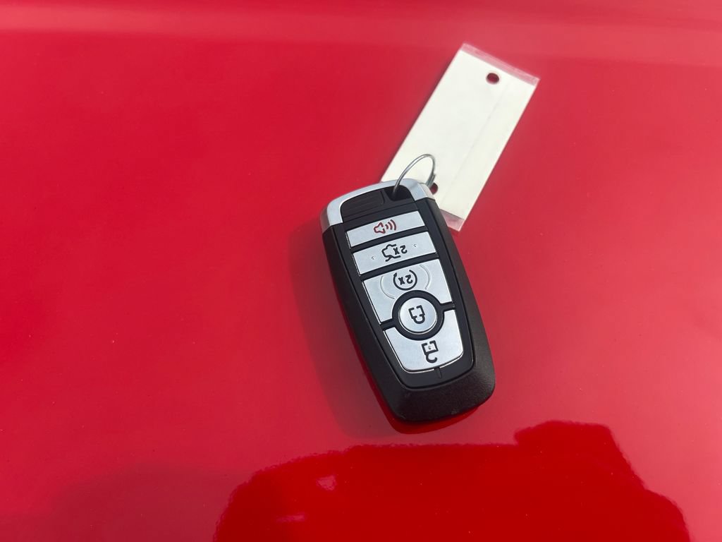 Used 2025 Ford Mustang Premium RWD image 31