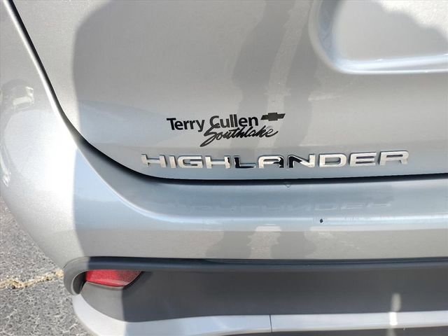 Used 2024 Toyota Highlander XSE image 11