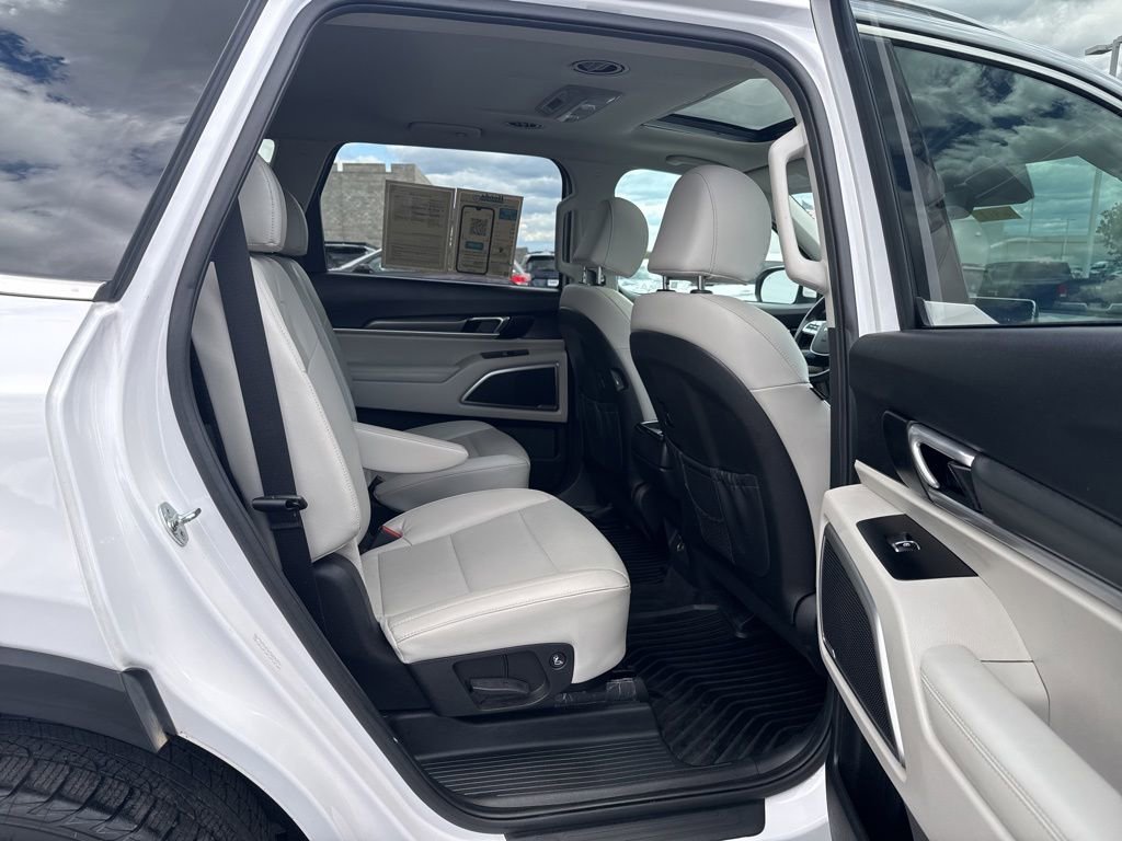 Used 2022 Kia Telluride S AWD/4WD image 38