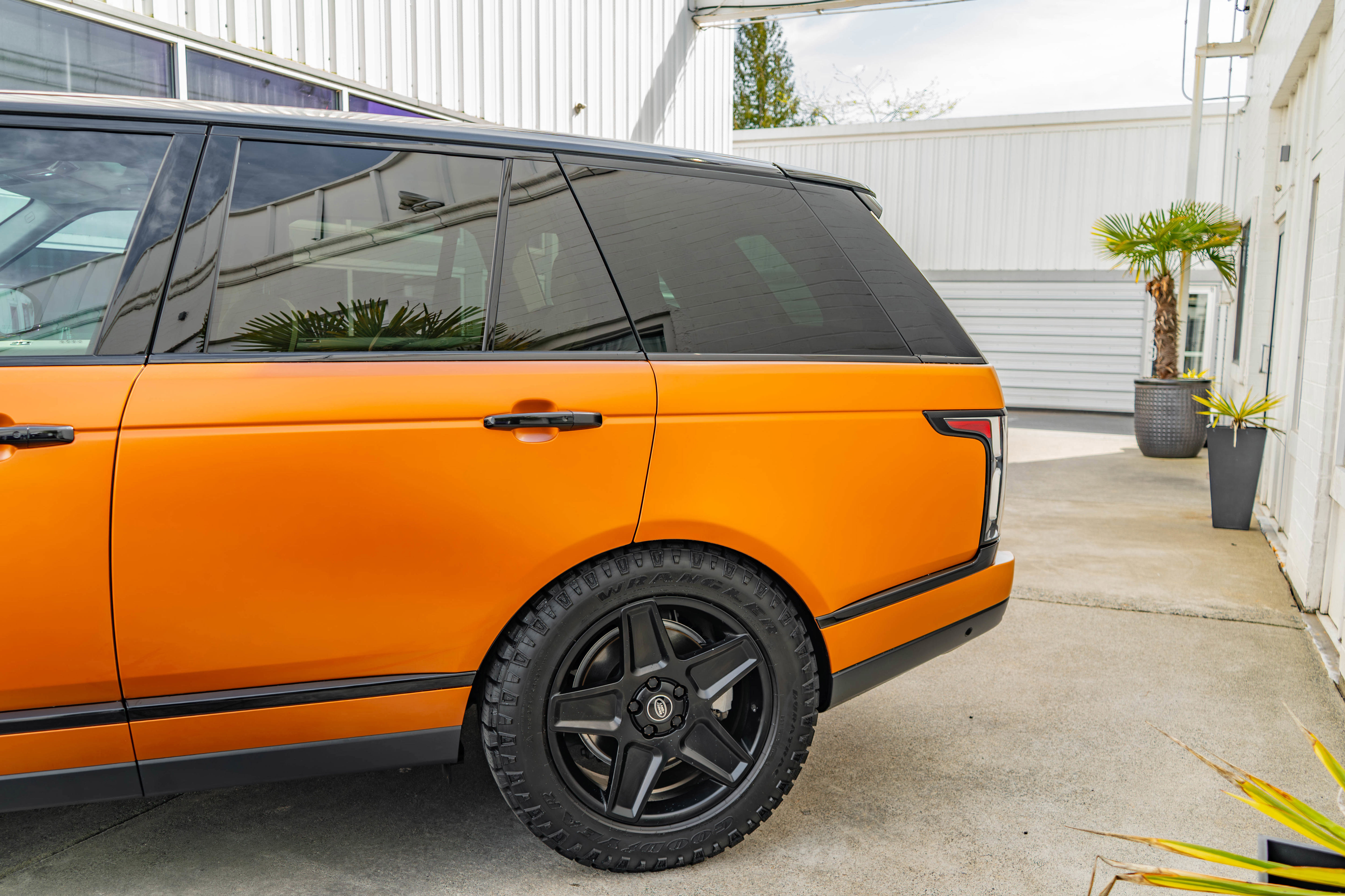 Used 2021 Land Rover Range Rover HSE AWD/4WD image 5