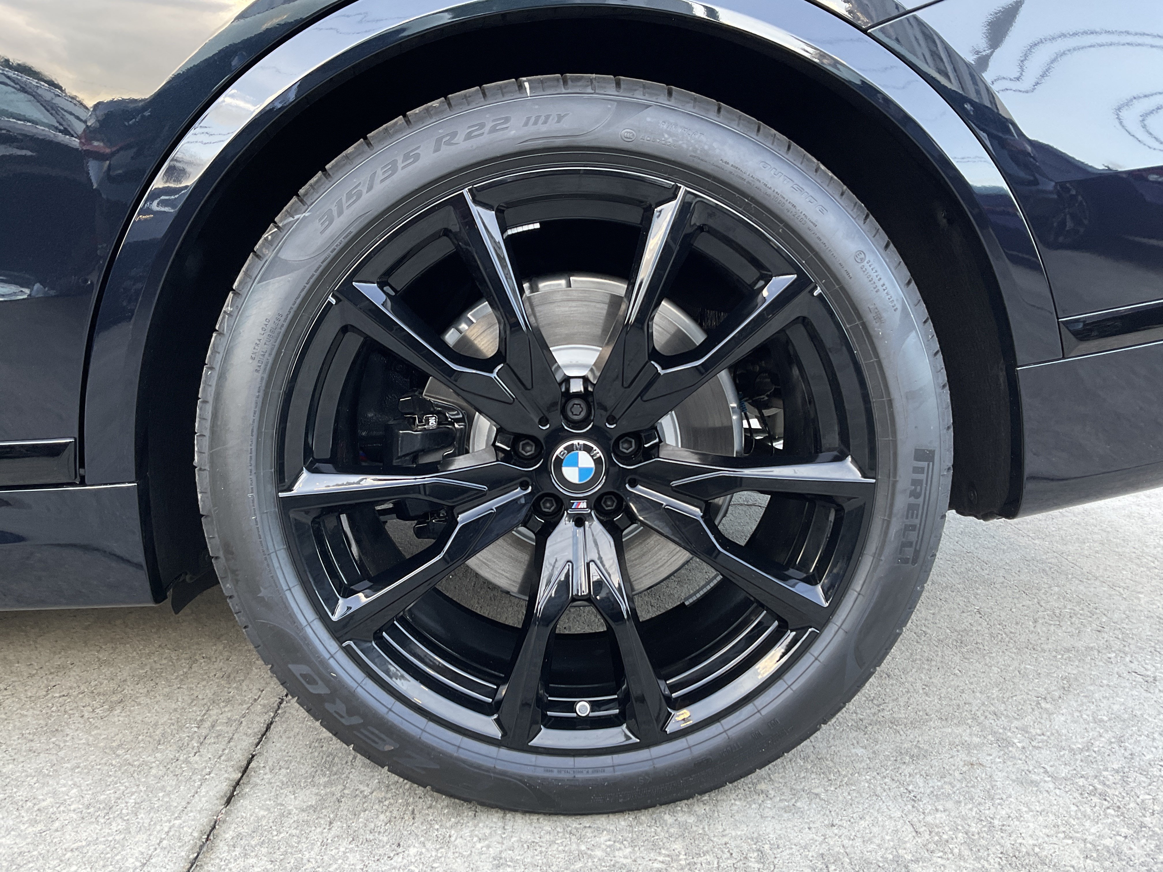 New 2027 BMW X7 xDrive40i w/ M Sport Package AWD/4WD image 7