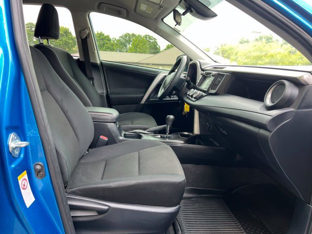 Used 2017 Toyota RAV4 LE w/ All Weather Liner Package FWD image 21
