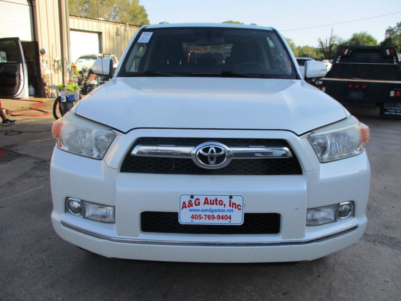 Used 2010 Toyota 4Runner SR5 AWD/4WD image 2