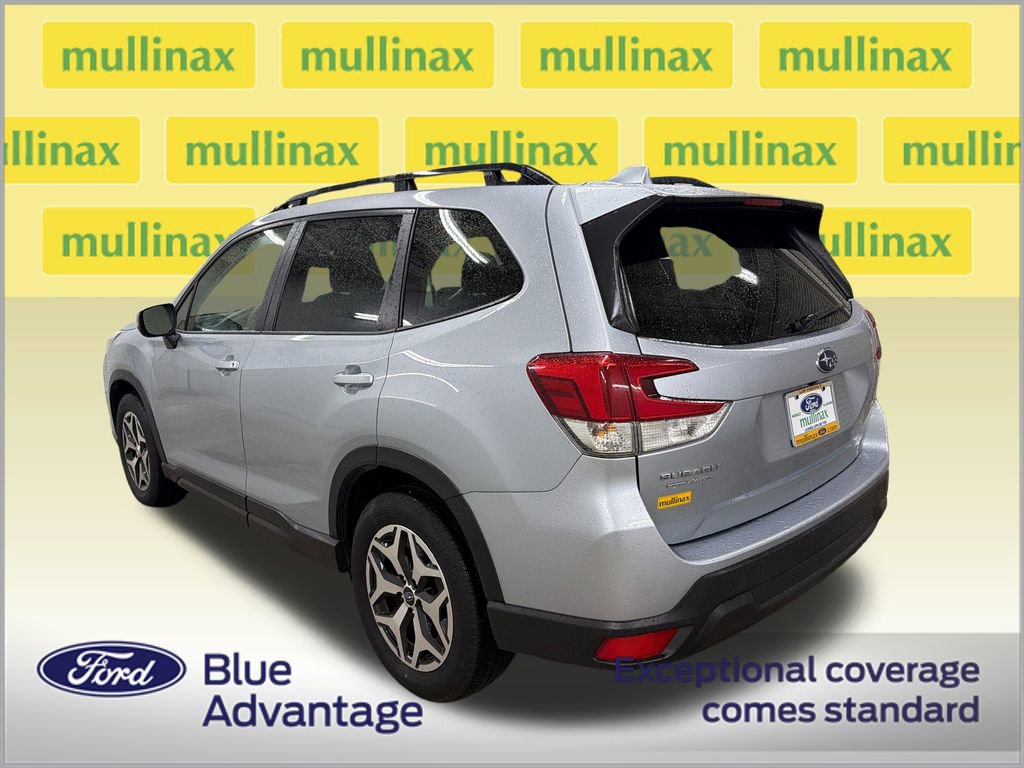 Used 2023 Subaru Forester Premium AWD/4WD image 11