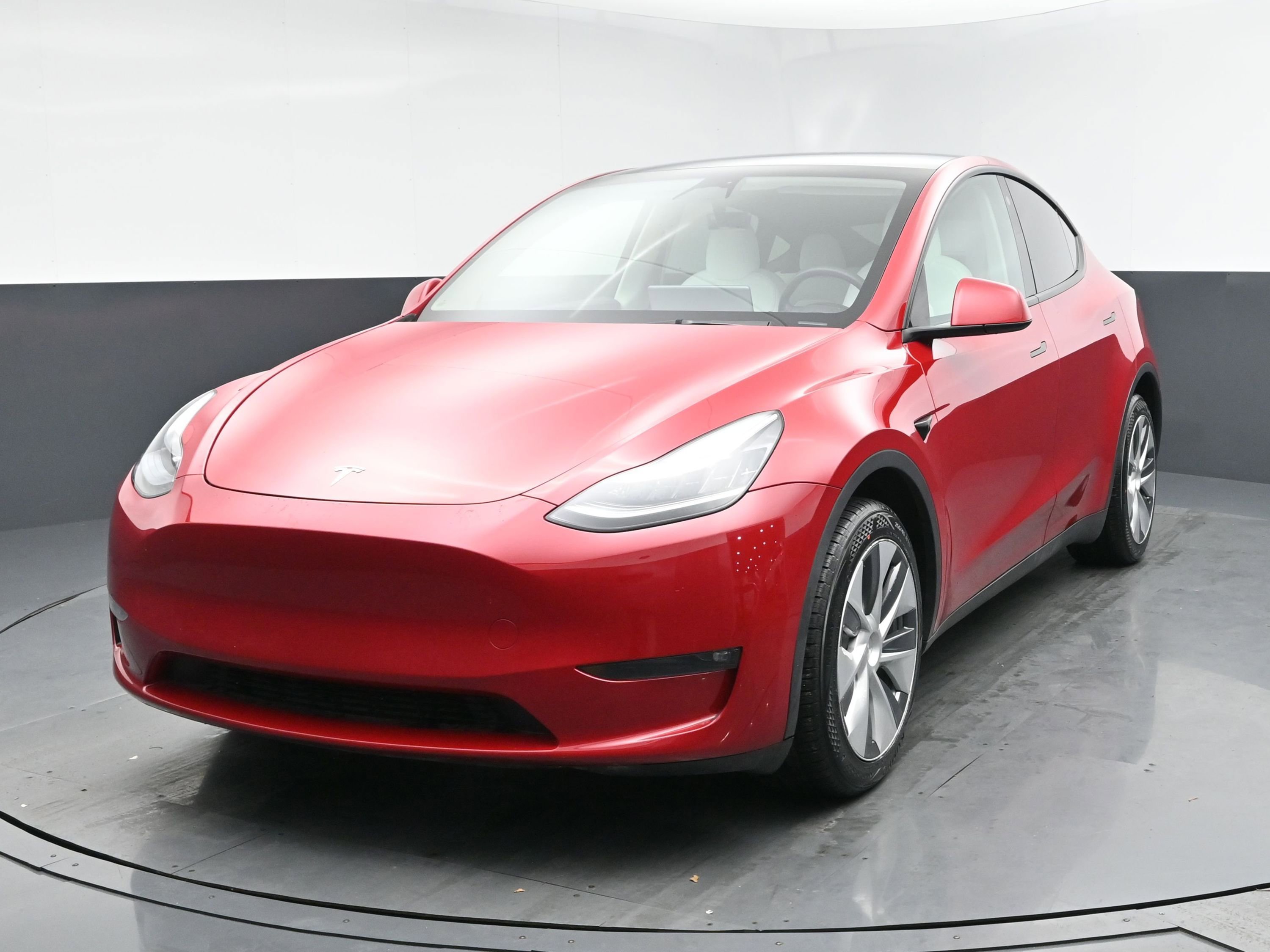 Used 2023 Tesla Model Y Long Range image 24