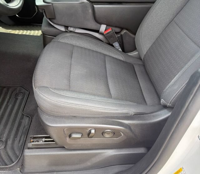 Used 2023 Chevrolet Silverado 1500 LT AWD/4WD image 5