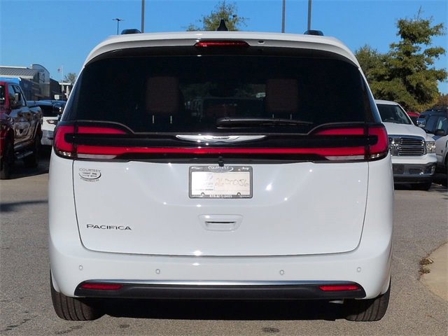 New 2026 Chrysler Pacifica Pinnacle image 5