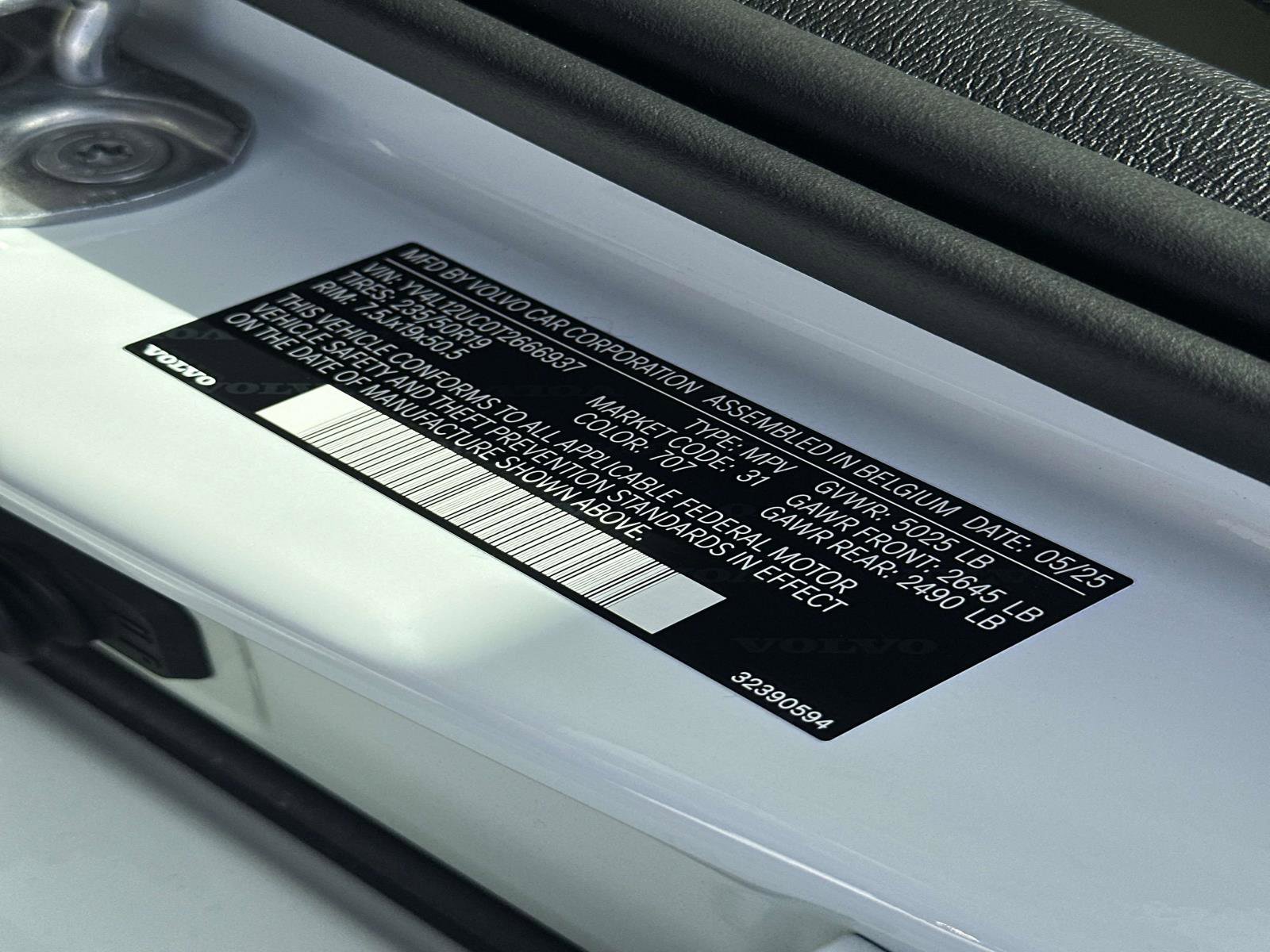 Certified 2026 Volvo XC40 B5 Plus w/ Protection Package Premier image 29