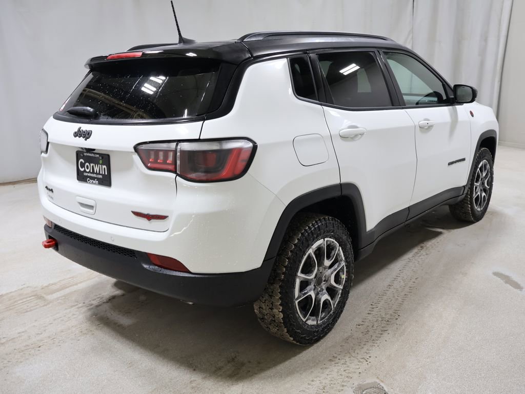 New 2026 Jeep Compass Trailhawk image 7