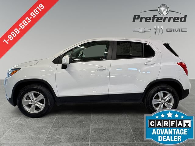 Used 2020 Chevrolet Trax LS w/ Tint and Cruise Package AWD/4WD image 10