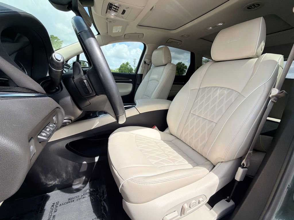 Used 2022 Buick Enclave Avenir w/ Avenir Technology Package image 26