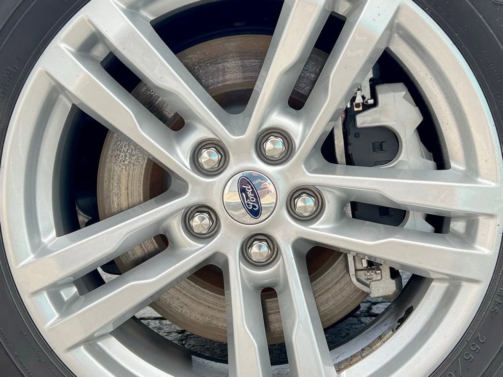 Used 2023 Ford Explorer XLT w/ Equipment Group 202A image 13