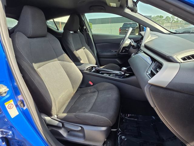 Used 2019 Toyota C-HR XLE FWD image 14