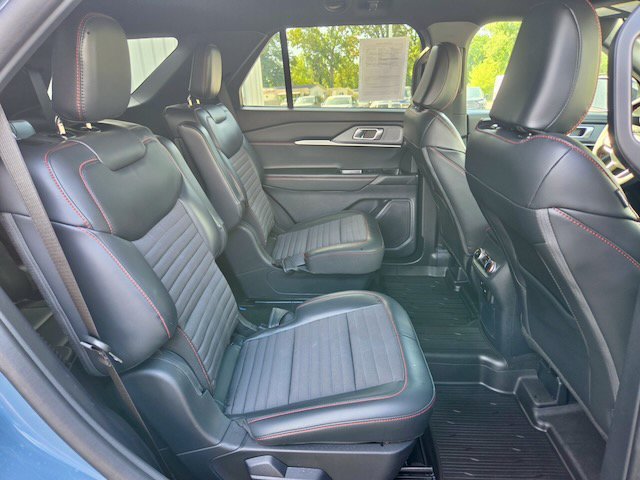 Used 2025 Ford Explorer ST-Line AWD/4WD image 6
