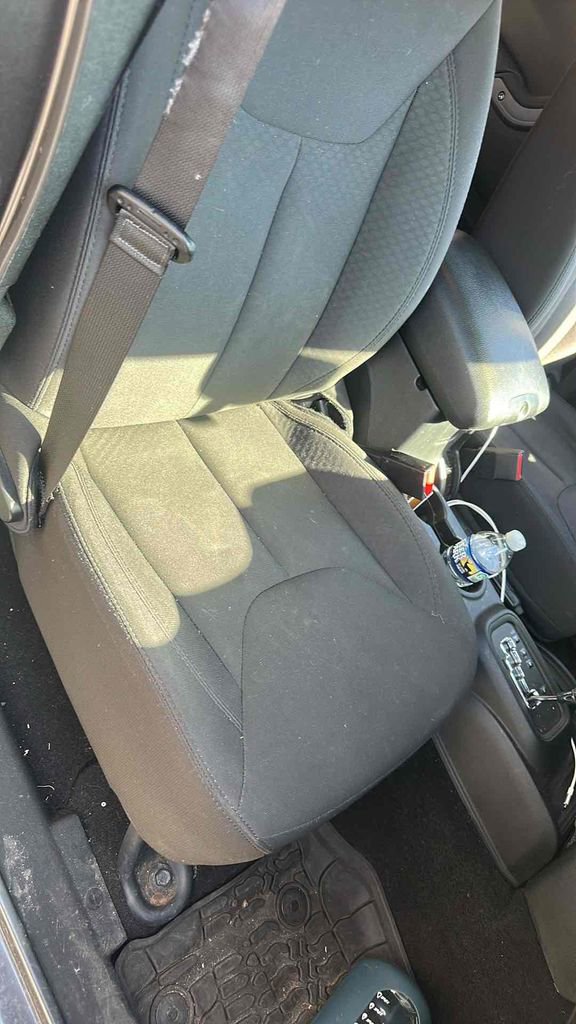 Used 2018 Jeep Wrangler Unlimited Sport S image 19