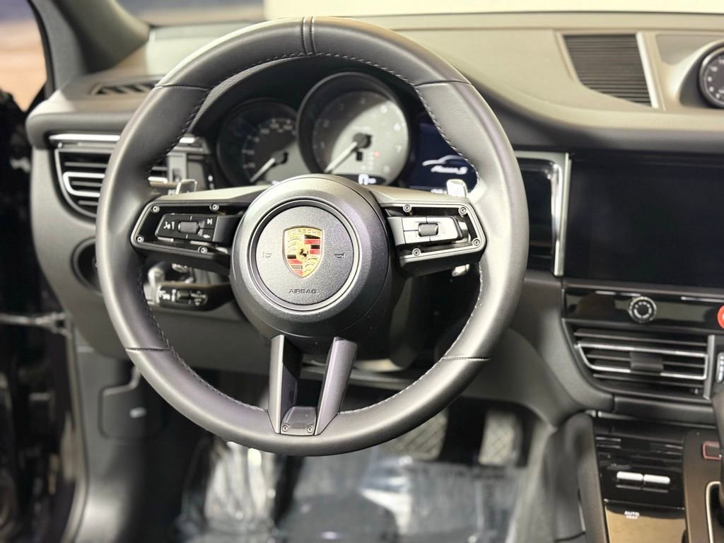 Used 2026 Porsche Macan S image 12