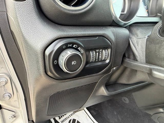 Used 2021 Jeep Wrangler Unlimited Sahara w/ Uconnect 4C Nav & Sound Group image 17