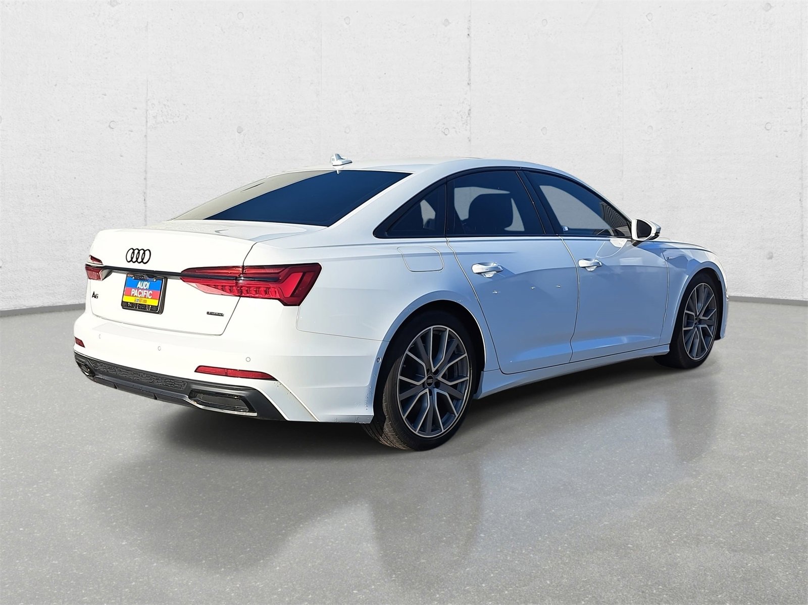 Used 2023 Audi A6 Premium Plus image 5