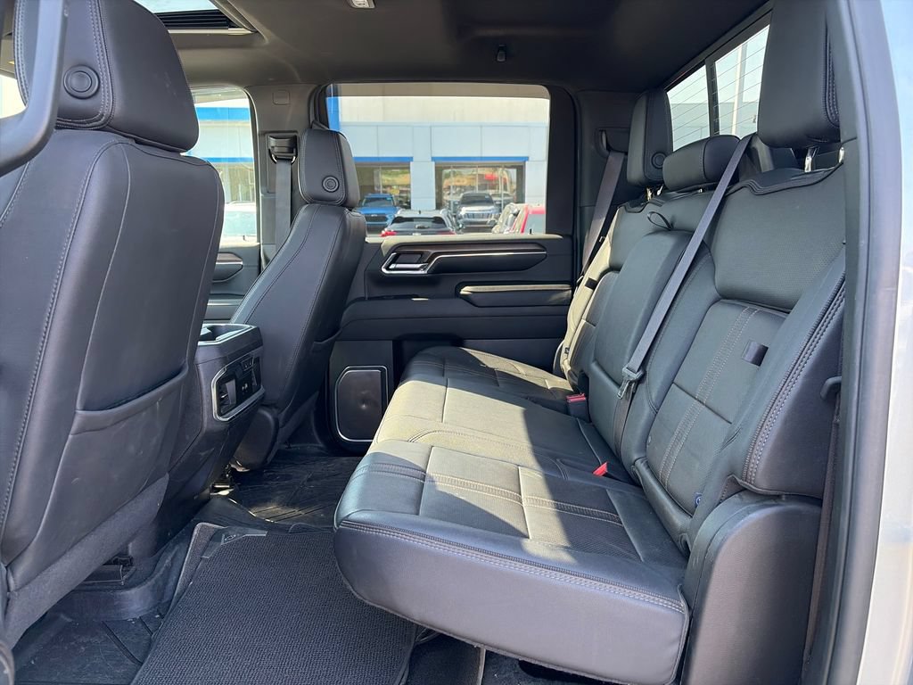Used 2024 Chevrolet Silverado 3500 High Country AWD/4WD image 29