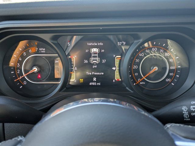 Used 2026 Jeep Wrangler Unlimited Sahara AWD/4WD image 24
