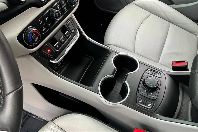 Used 2021 GMC Terrain SLT w/ LPO, Floor Liner Package AWD/4WD image 18