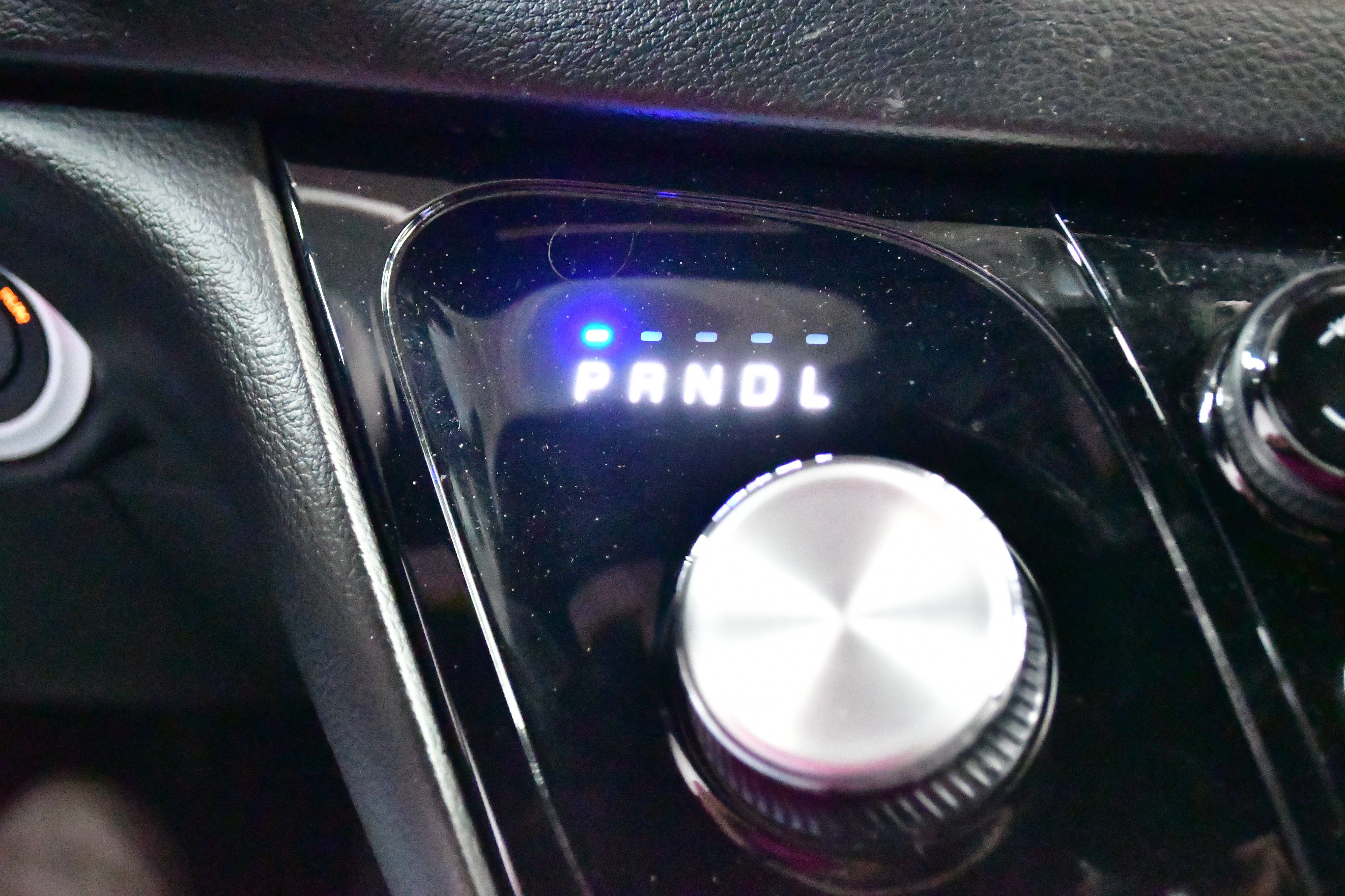 Used 2025 Chrysler Pacifica Select FWD image 28