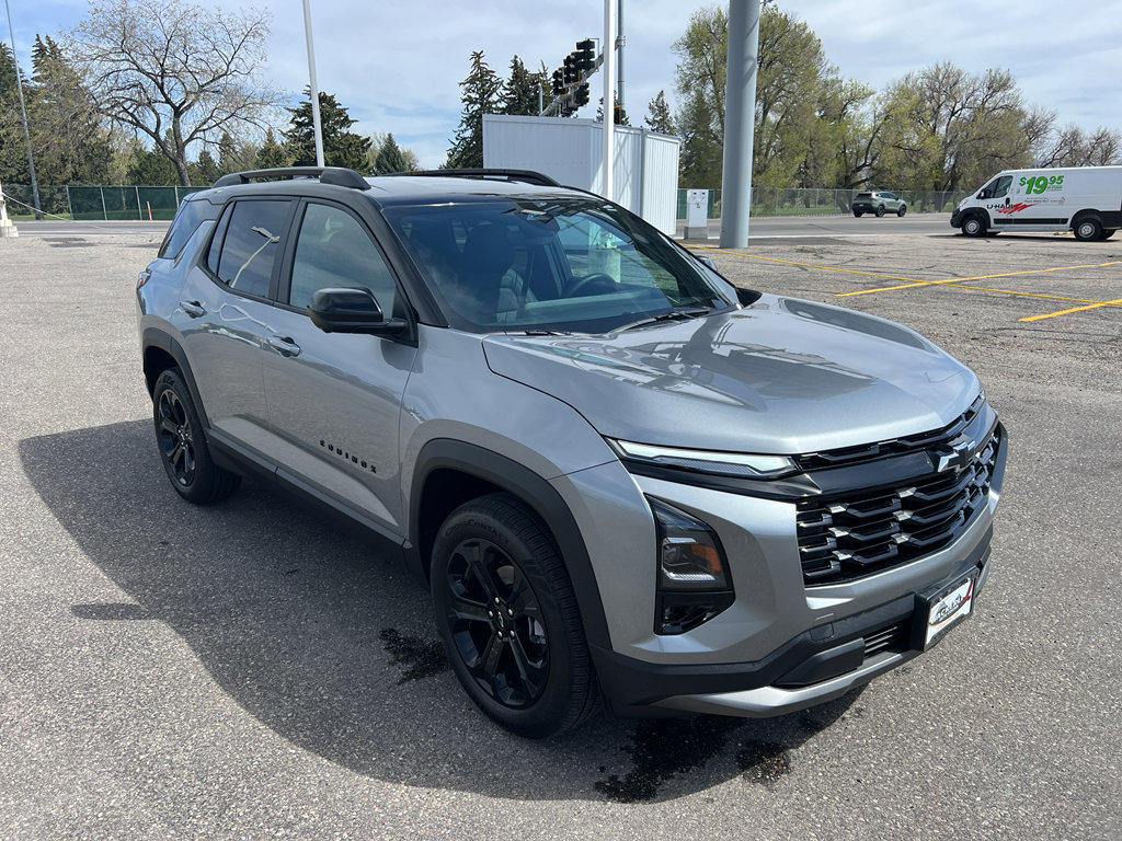 Used 2025 Chevrolet Equinox LT w/ Convenience Package II image 3