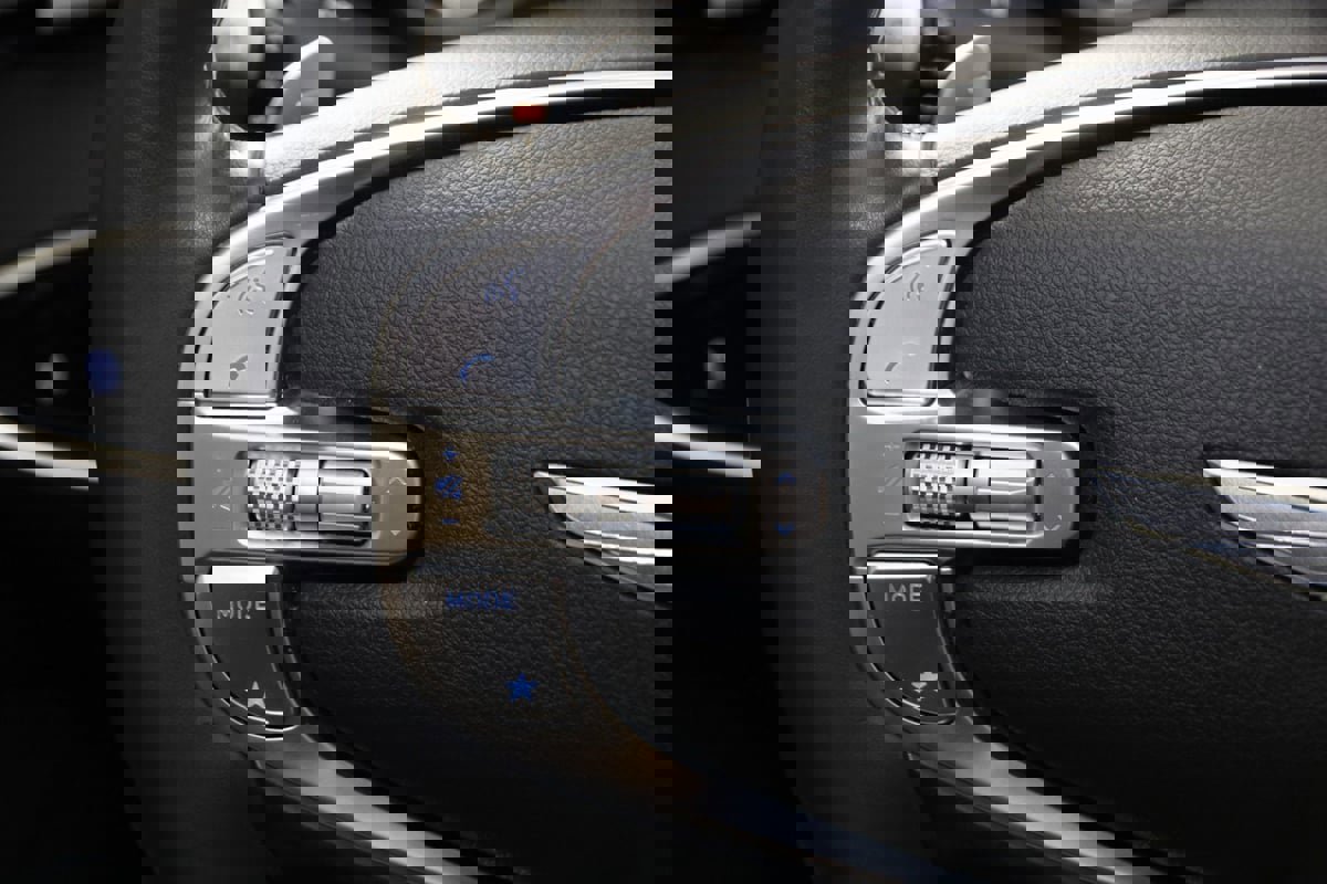 Used 2022 Genesis GV70 2.5T w/ Select Package image 39