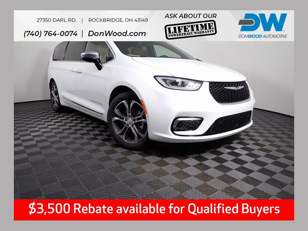 New 2026 Chrysler Pacifica Pinnacle image 1