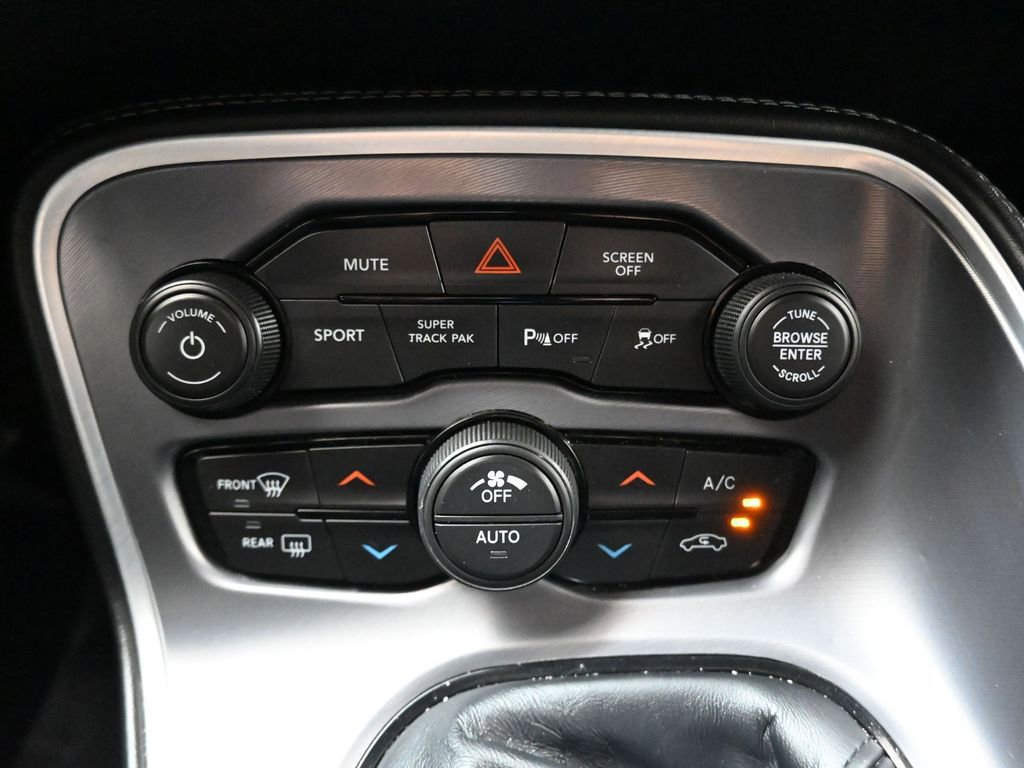 Used 2022 Dodge Challenger R/T w/ Performance Handling Group image 23