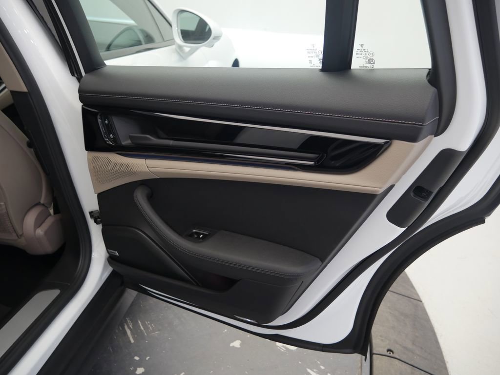 New 2026 Porsche Panamera RWD image 30