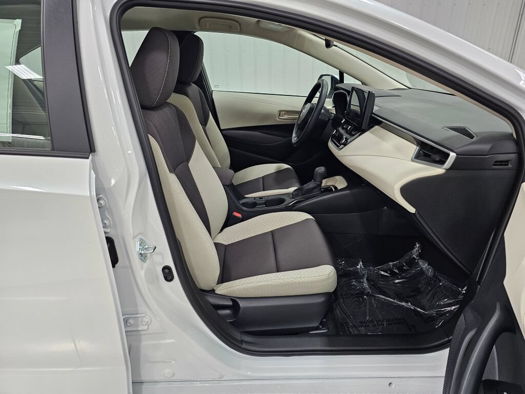 New 2026 Toyota Corolla LE FWD image 17