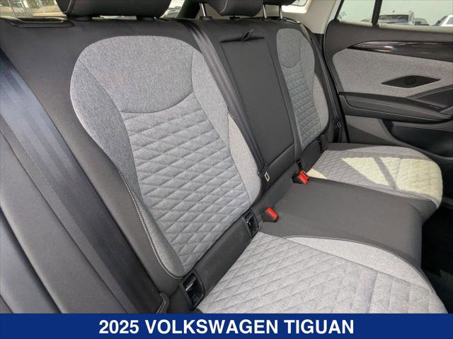 Used 2025 Volkswagen Tiguan S image 22