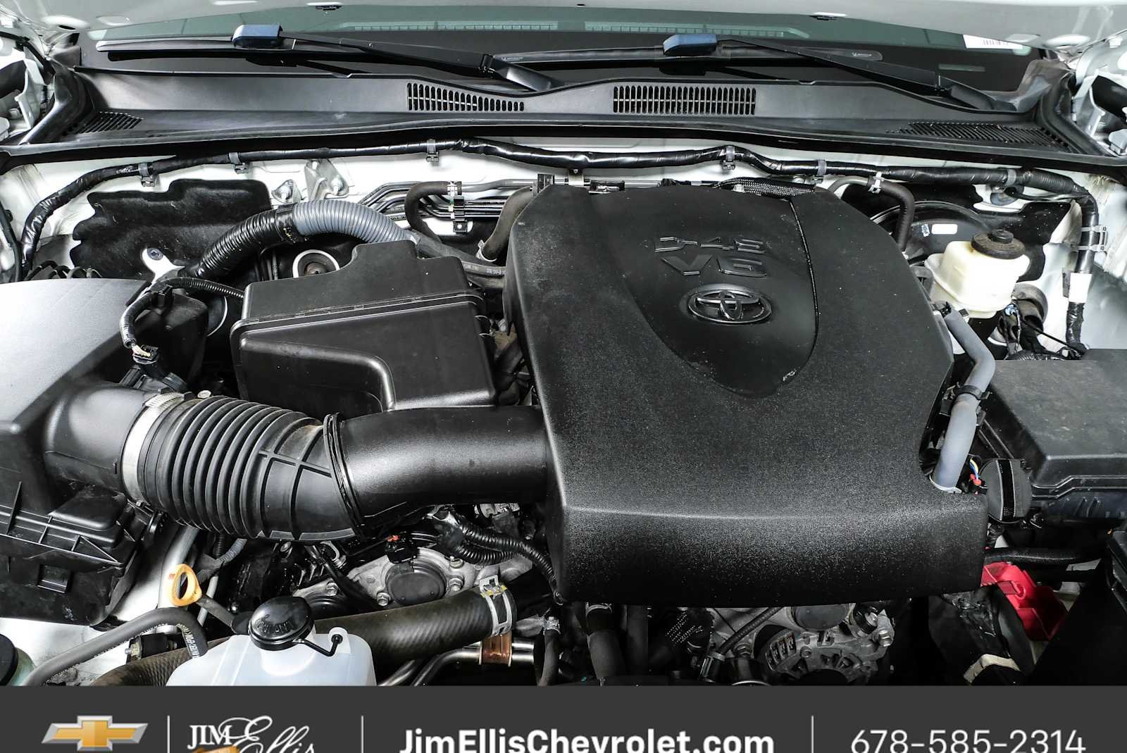 Used 2017 Toyota Tacoma SR5 w/ Tow Package AWD/4WD image 30