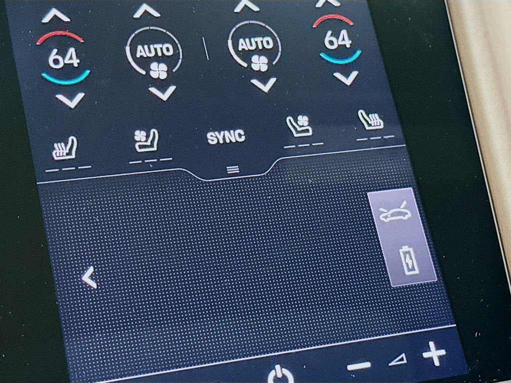 Used 2024 Porsche Taycan Turbo S w/ Premium Package image 23