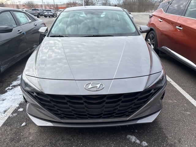 Certified 2023 Hyundai Elantra SEL w/ Winter Weather Package image 2