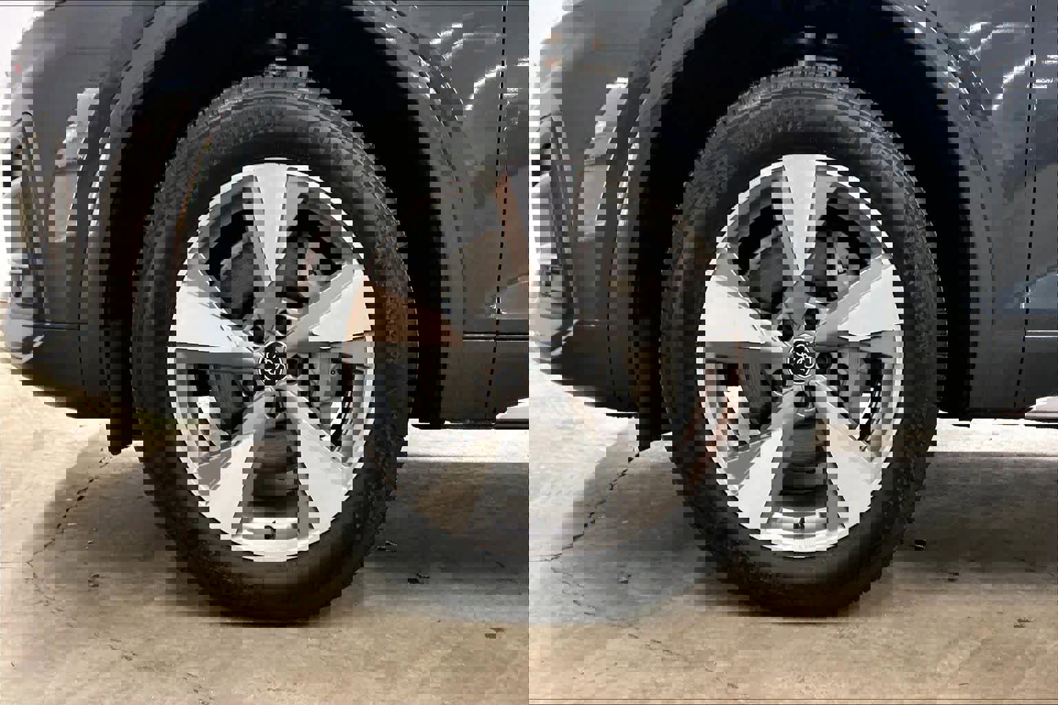 Used 2023 Audi Q5 2.0T Premium w/ Convenience Package image 12