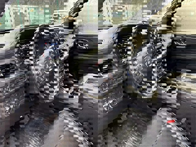 Used 2021 GMC Yukon XL SLT image 11