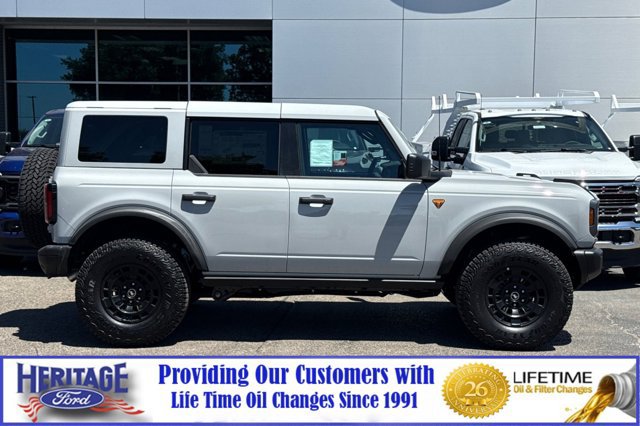 New 2026 Ford Bronco Badlands AWD/4WD image 3