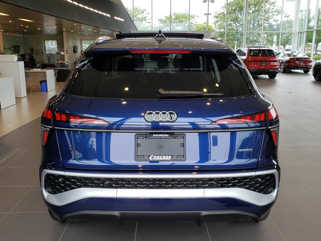 New 2026 Audi Q3 quattro 2.0T AWD/4WD image 3