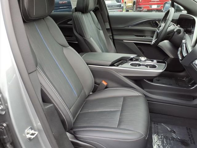 Certified 2025 Cadillac Lyriq Luxury w/ LPO, Floor Liner Package AWD/4WD image 22