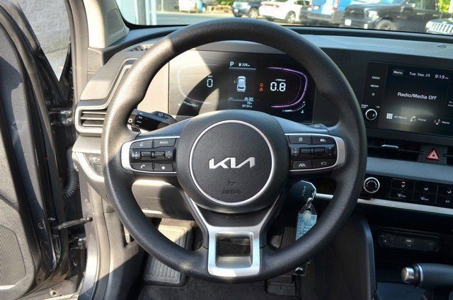Used 2024 Kia Sportage LX image 19