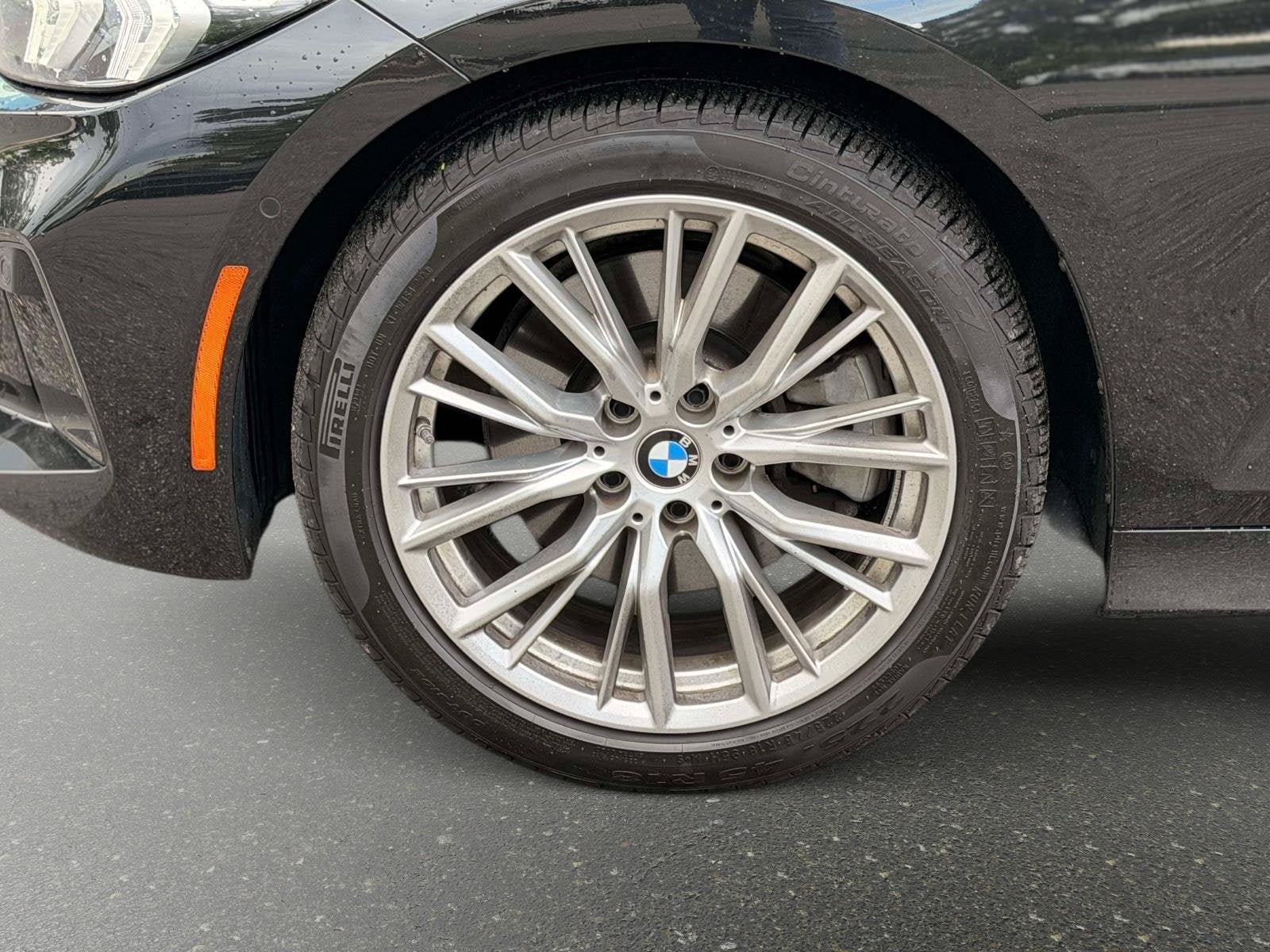 Used 2023 BMW 330i Sedan w/ Premium Package RWD image 10